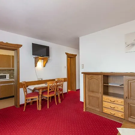 Zirmhof Apartament Vent
