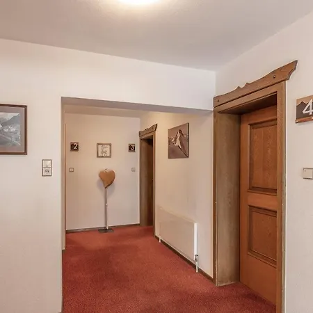 Zirmhof Apartmán *